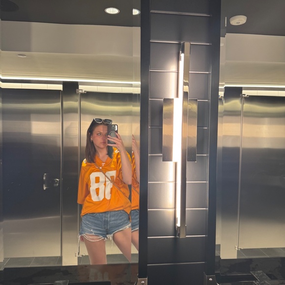 Meet your Posher, Hannah - Picture 7 of 15